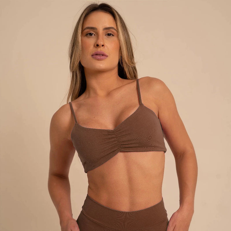 Top Academia Costas Abertas Nuas – Liberdade, estilo e conforto em um só look